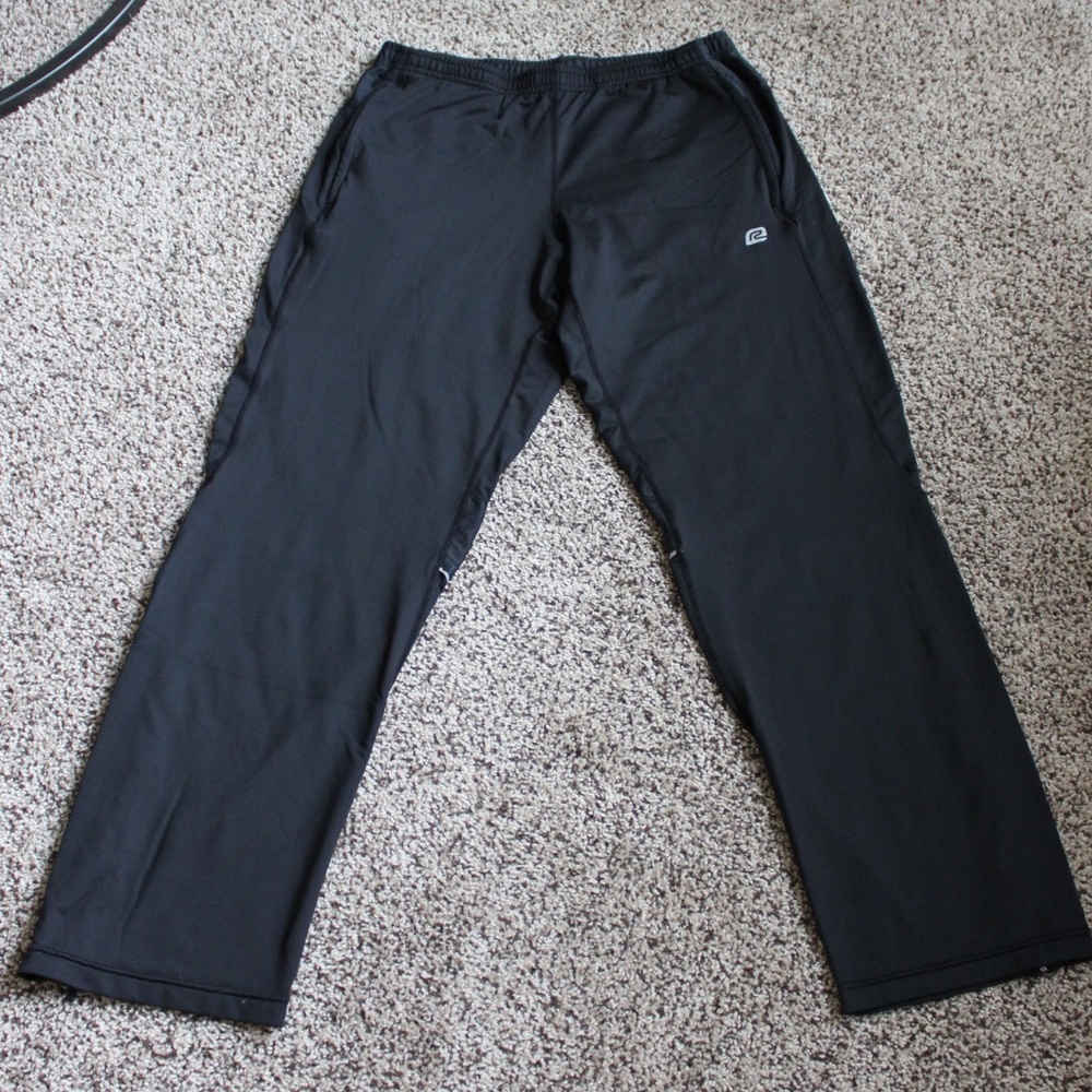 Running Pants by RoadRunner Sports